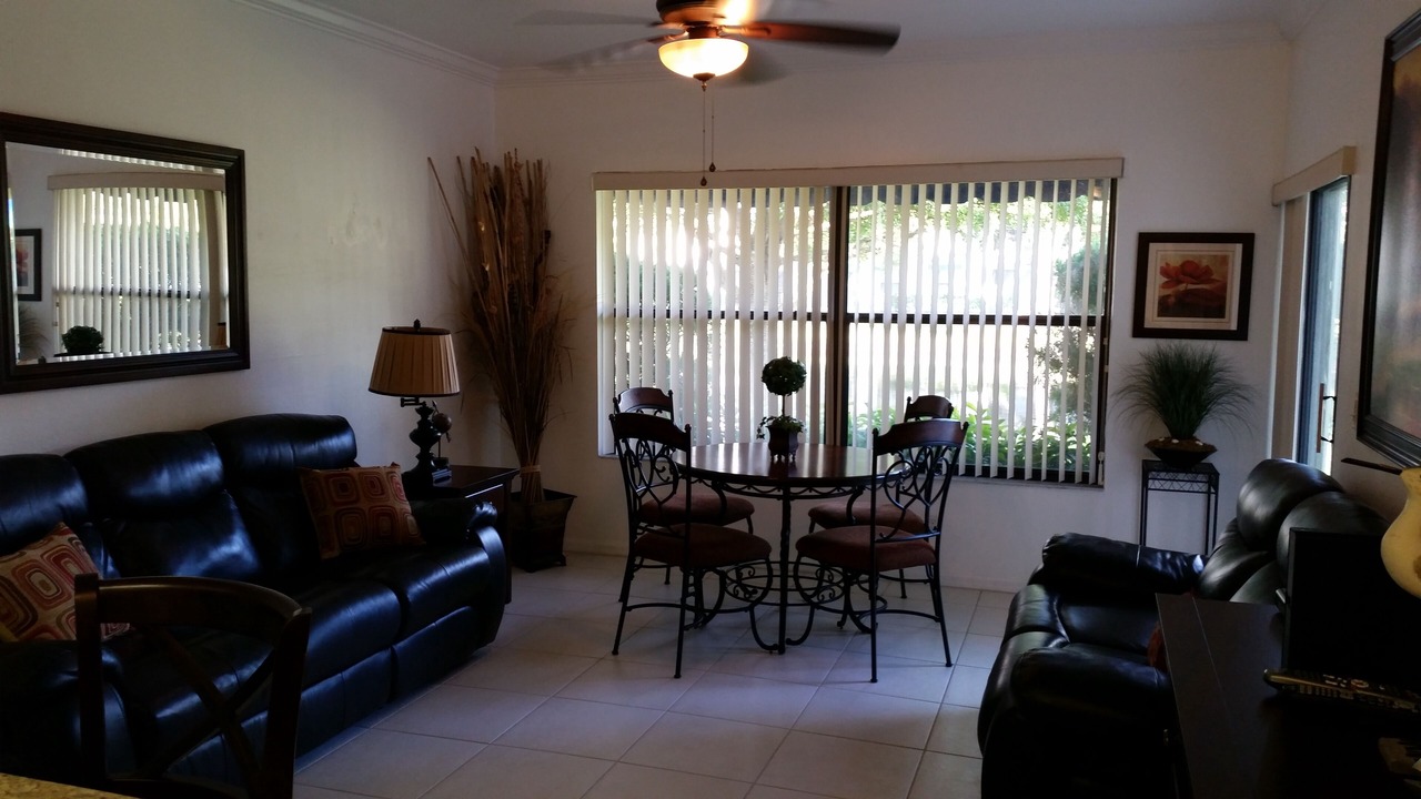 Photo of Livingroom in Central Naples