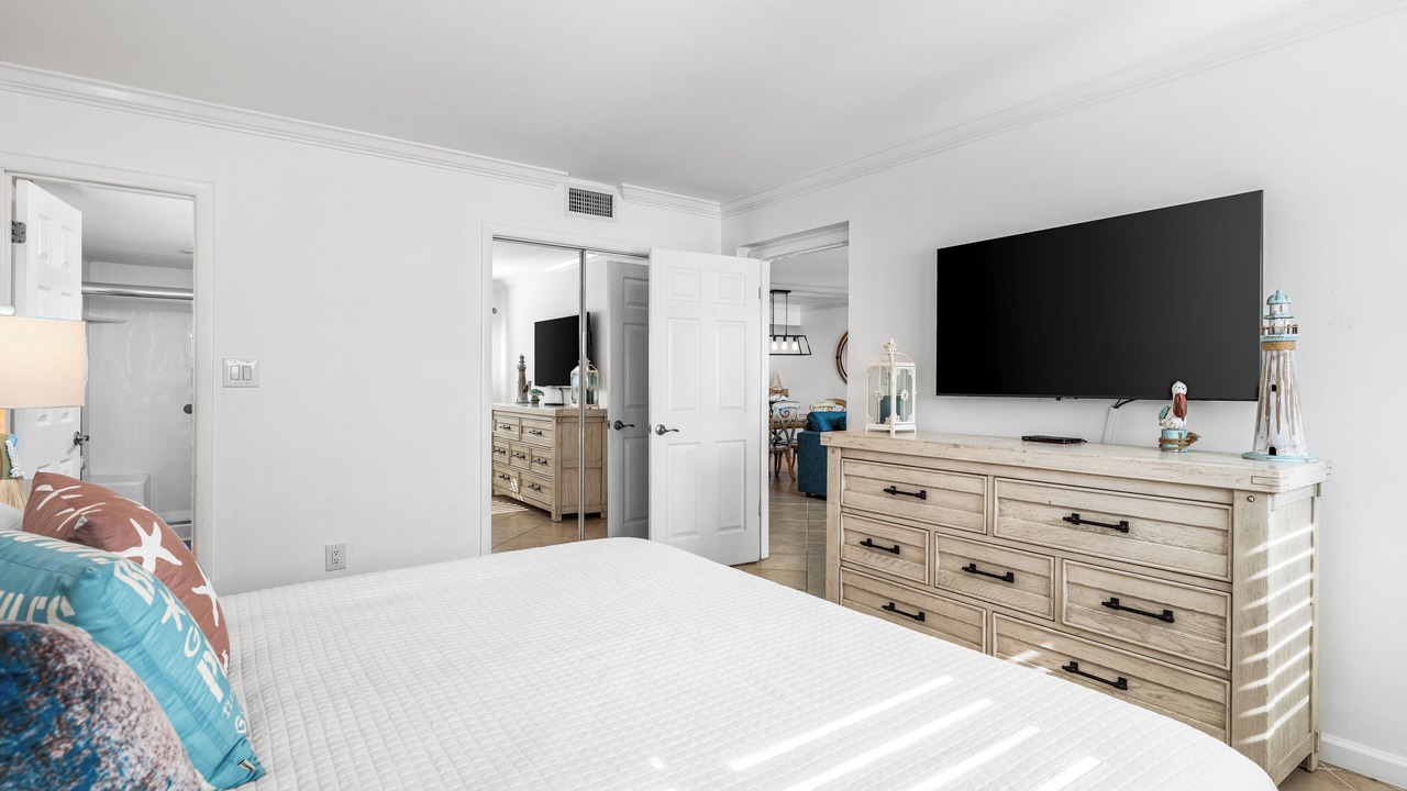 Photo of Bedroom in Miramar Beach