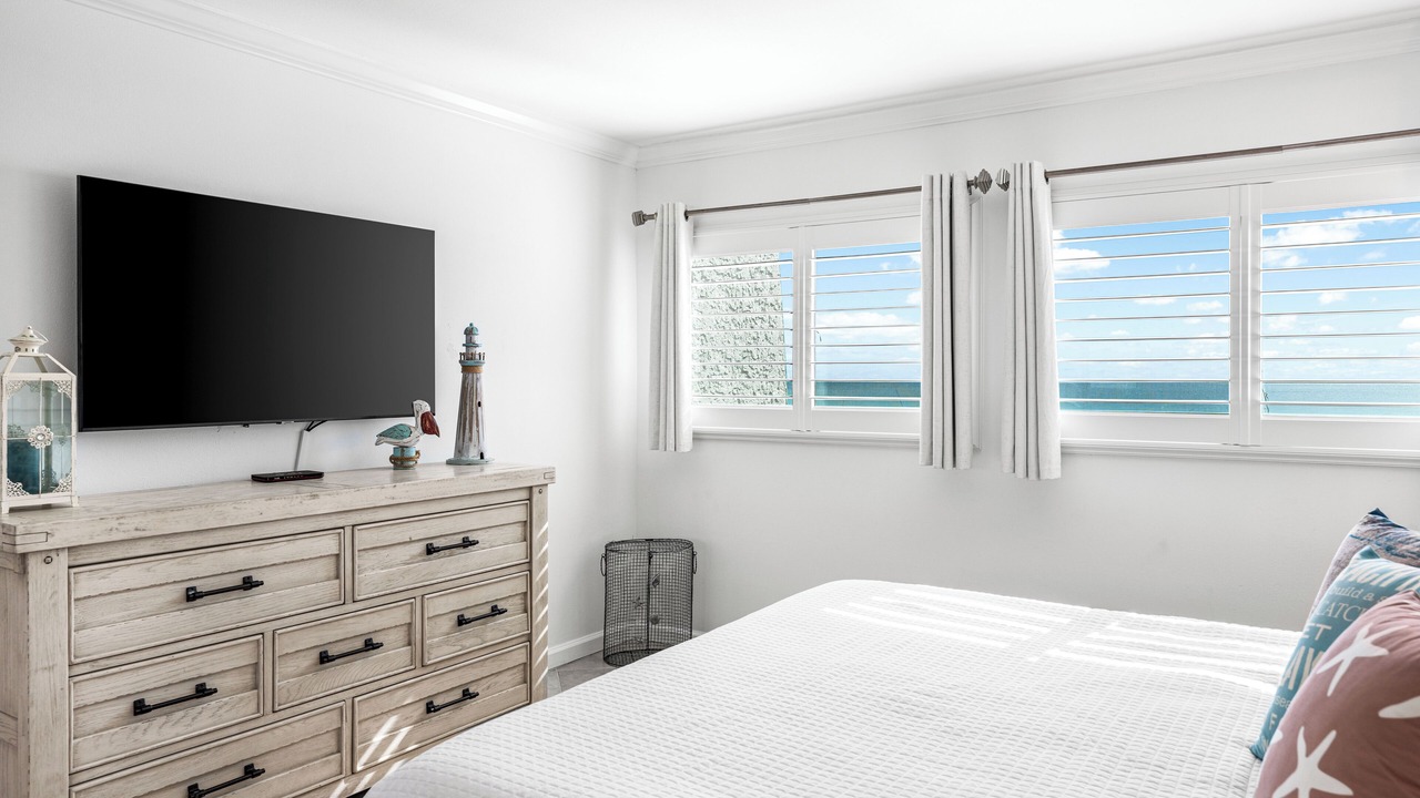 Photo of Bedroom in Miramar Beach