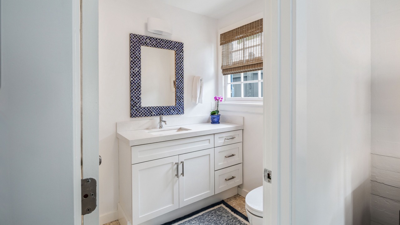 Photo of Bathroom in Uptown - Upper Duval