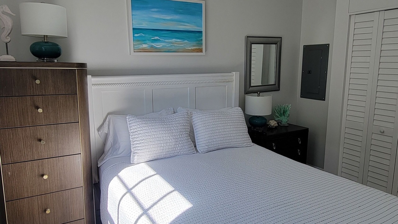 Photo of Bedroom in Oakes Estates
