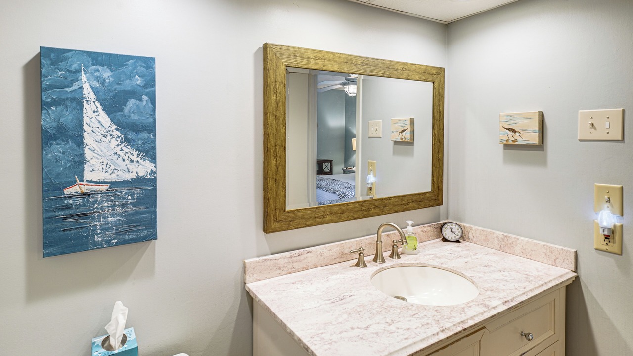 Photo of Bathroom in Diamondhead