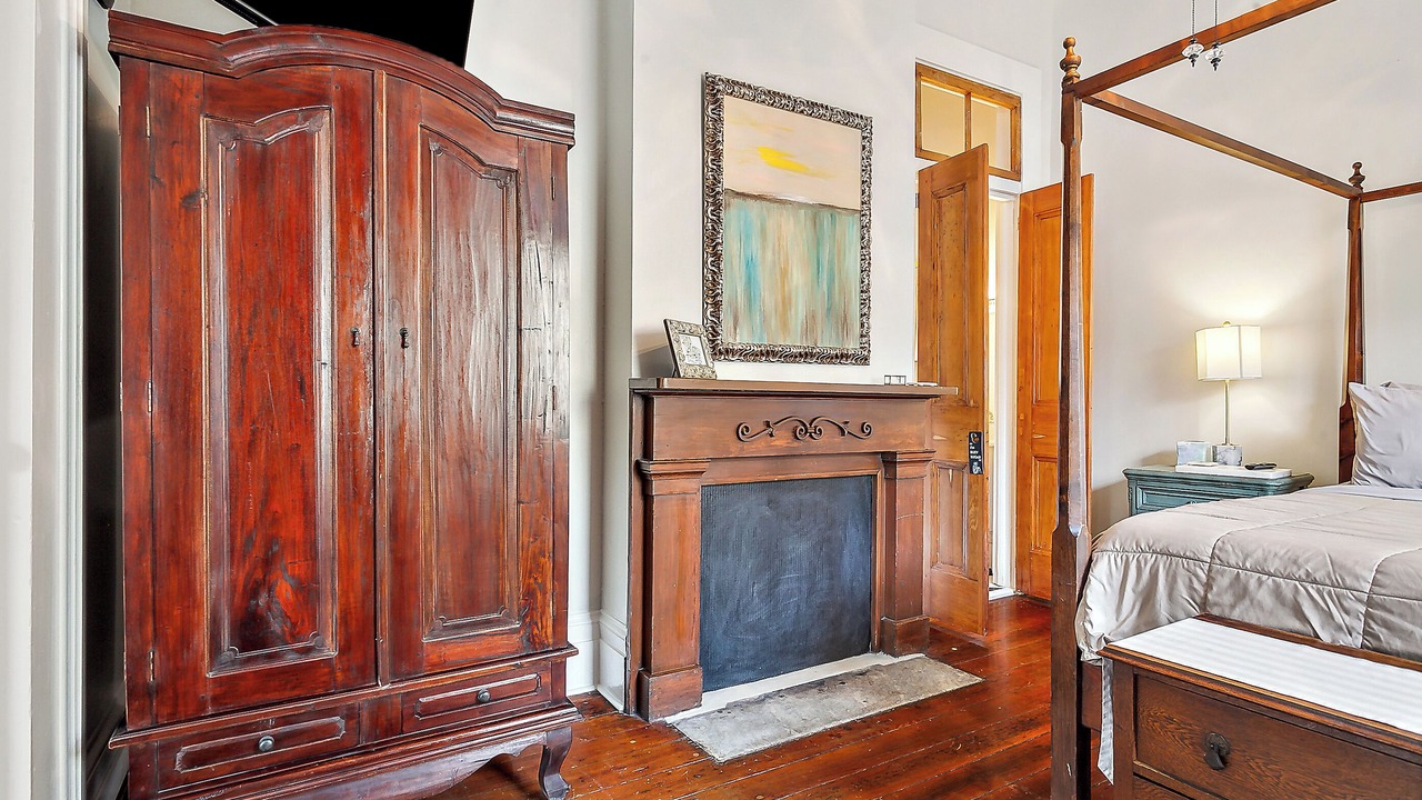 Photo of Bedroom in Lower Garden District
