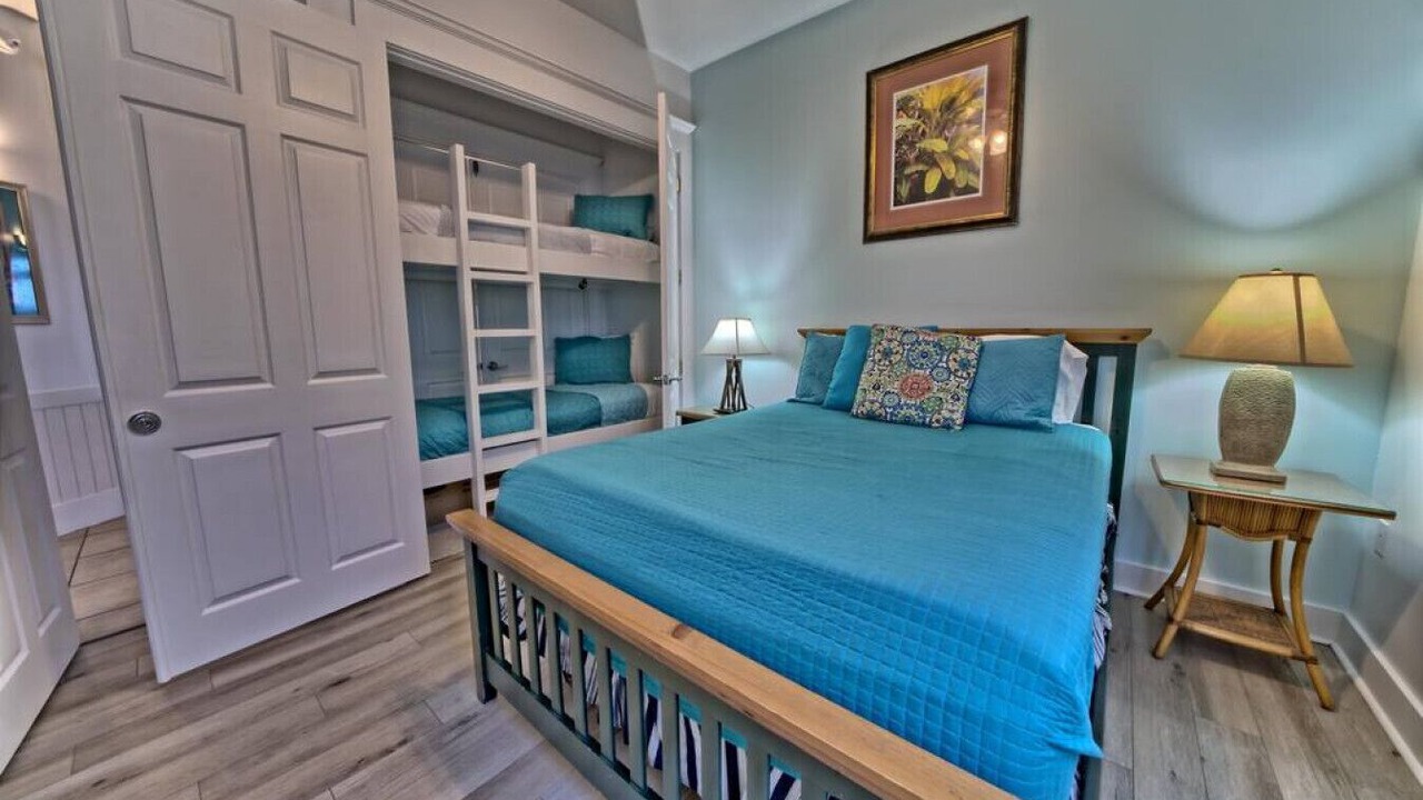 Photo of Bedroom in Hollywood Beach