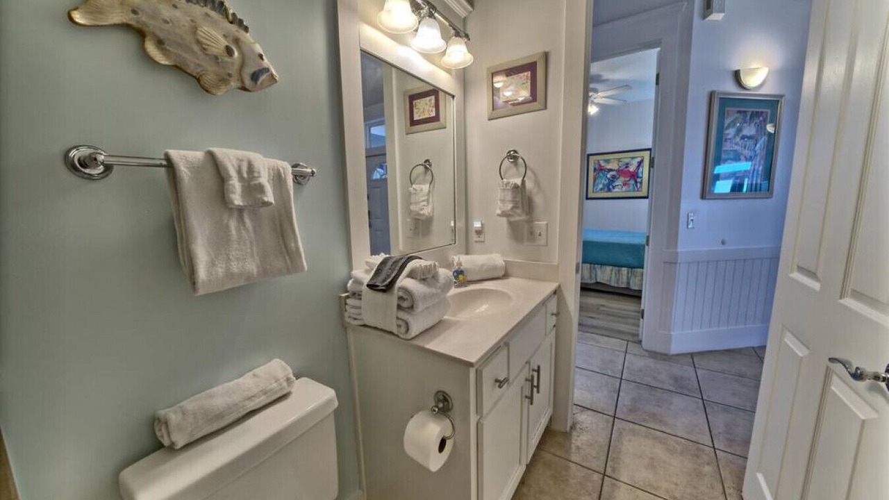 Photo of Bathroom in Hollywood Beach