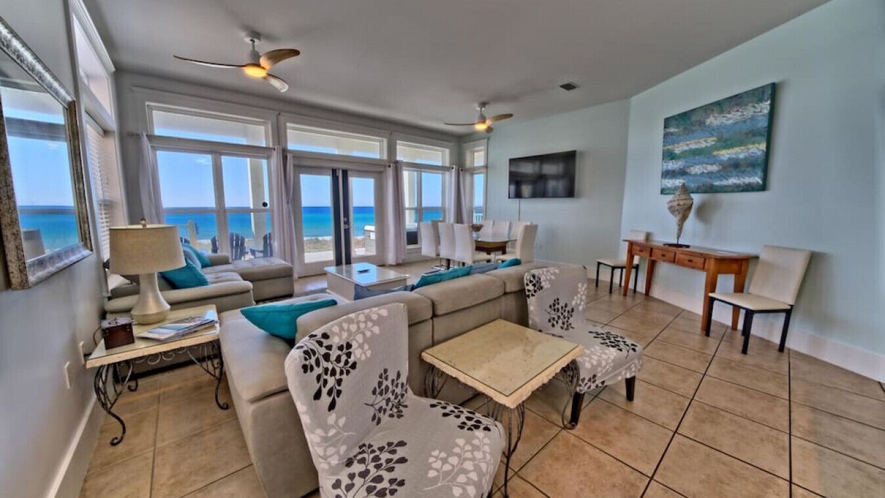 Photo of Livingroom in Hollywood Beach