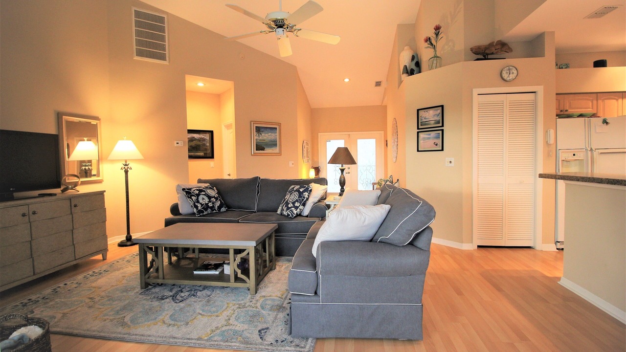 Photo of Livingroom in Falcons Glen