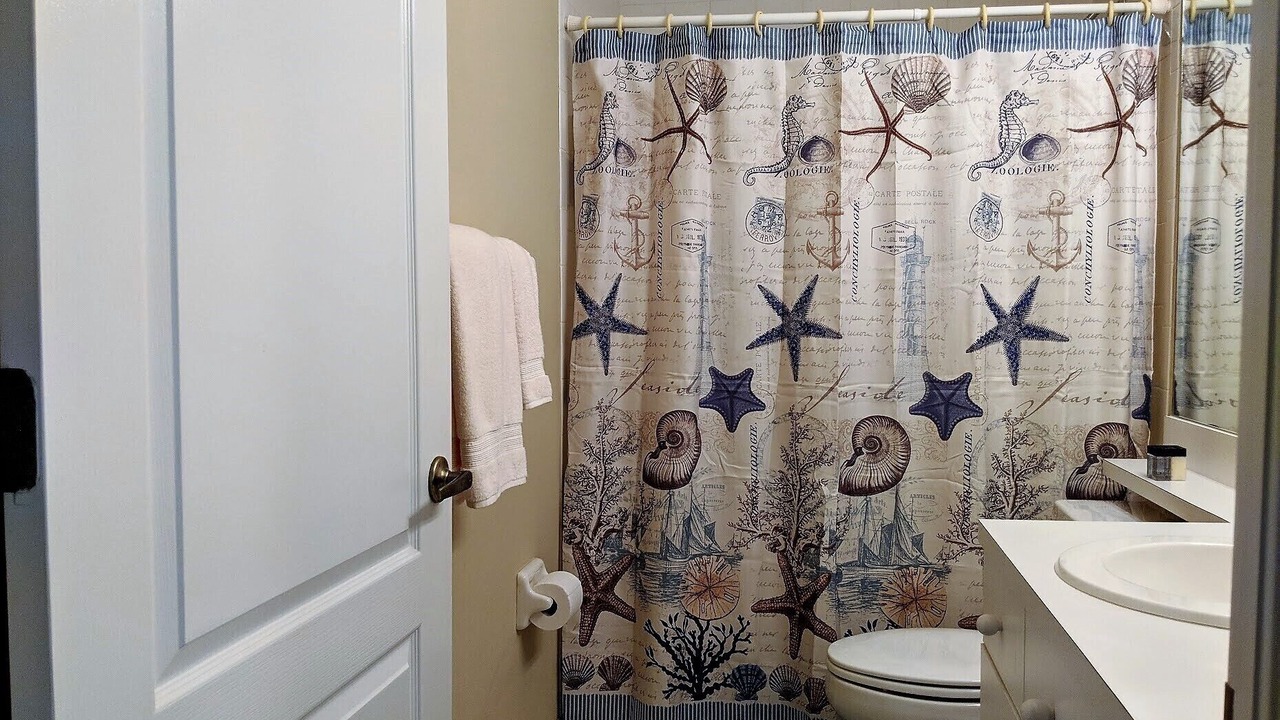 Photo of Bathroom in Falcons Glen