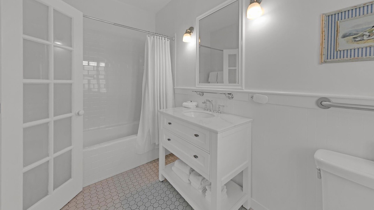 Photo of Bathroom in Seaside