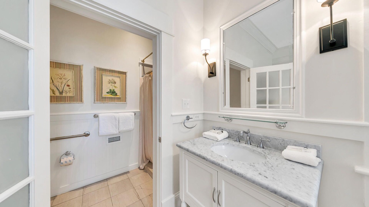 Photo of Bathroom in Seaside