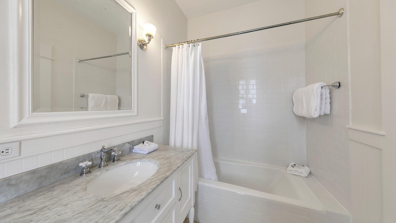 Photo of Bathroom in Seaside