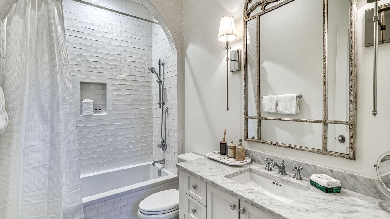 Photo of Bathroom in Rosemary Beach