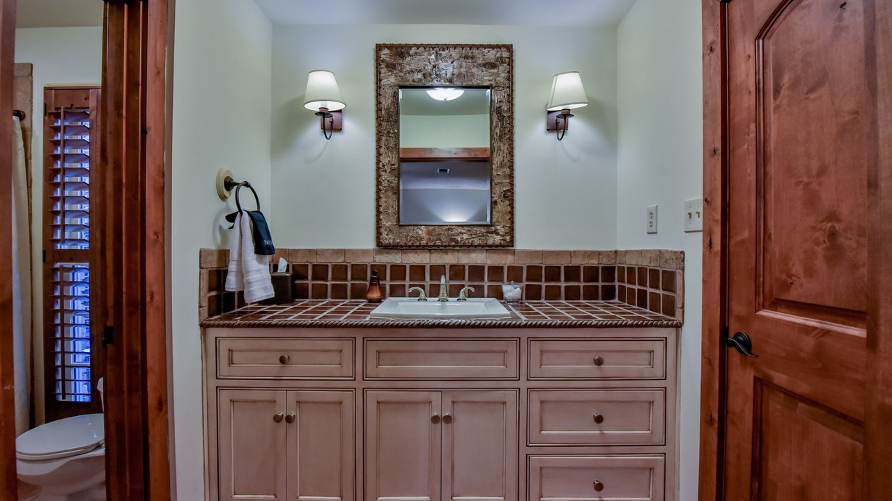 Photo of Bathroom in Tuscaloosa