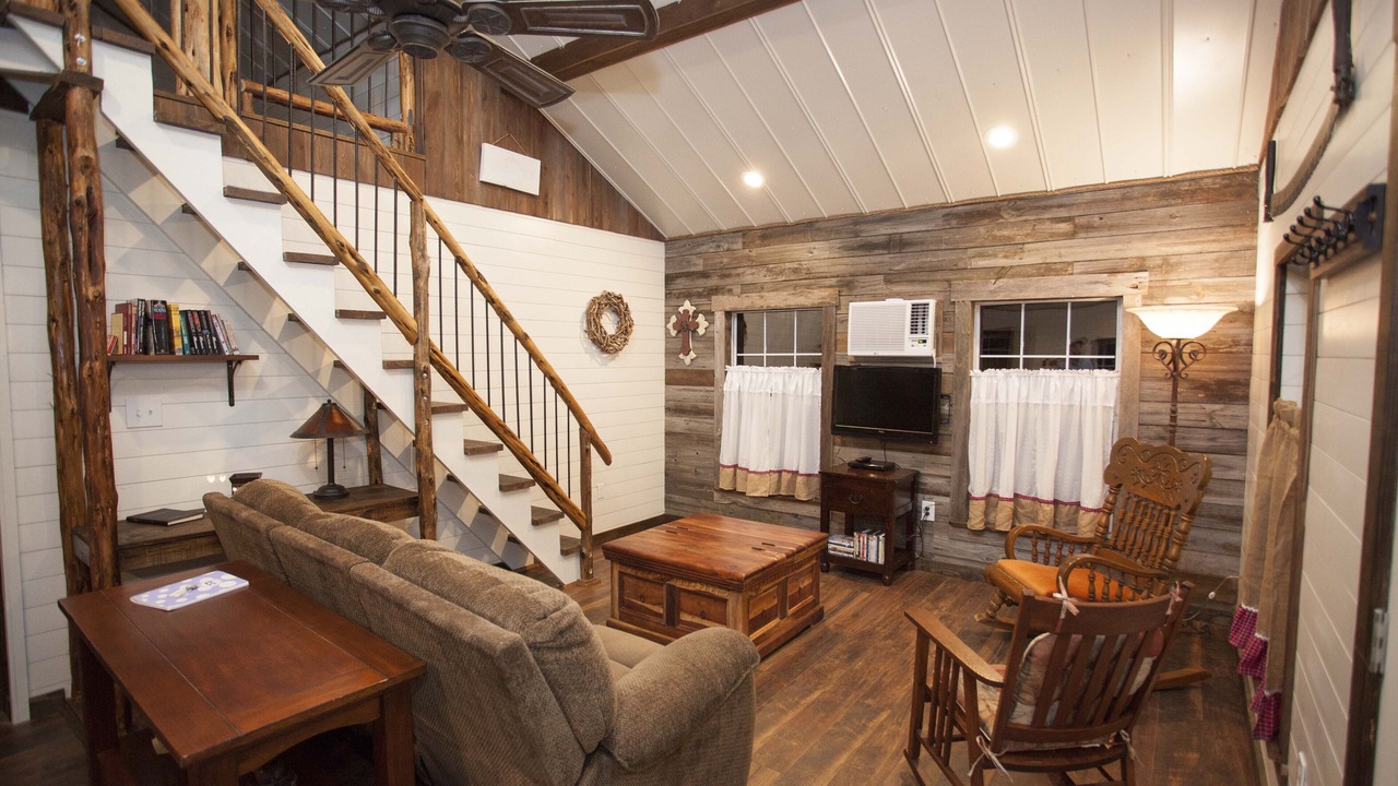 Photo of Bedroom in Deweyville