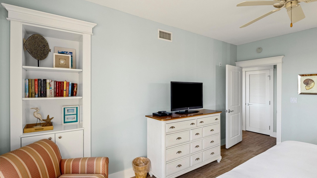 Photo of Bedroom in Baytowne Wharf