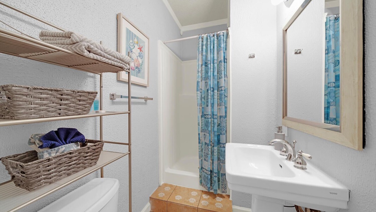 Photo of Bathroom in Clipper Cove