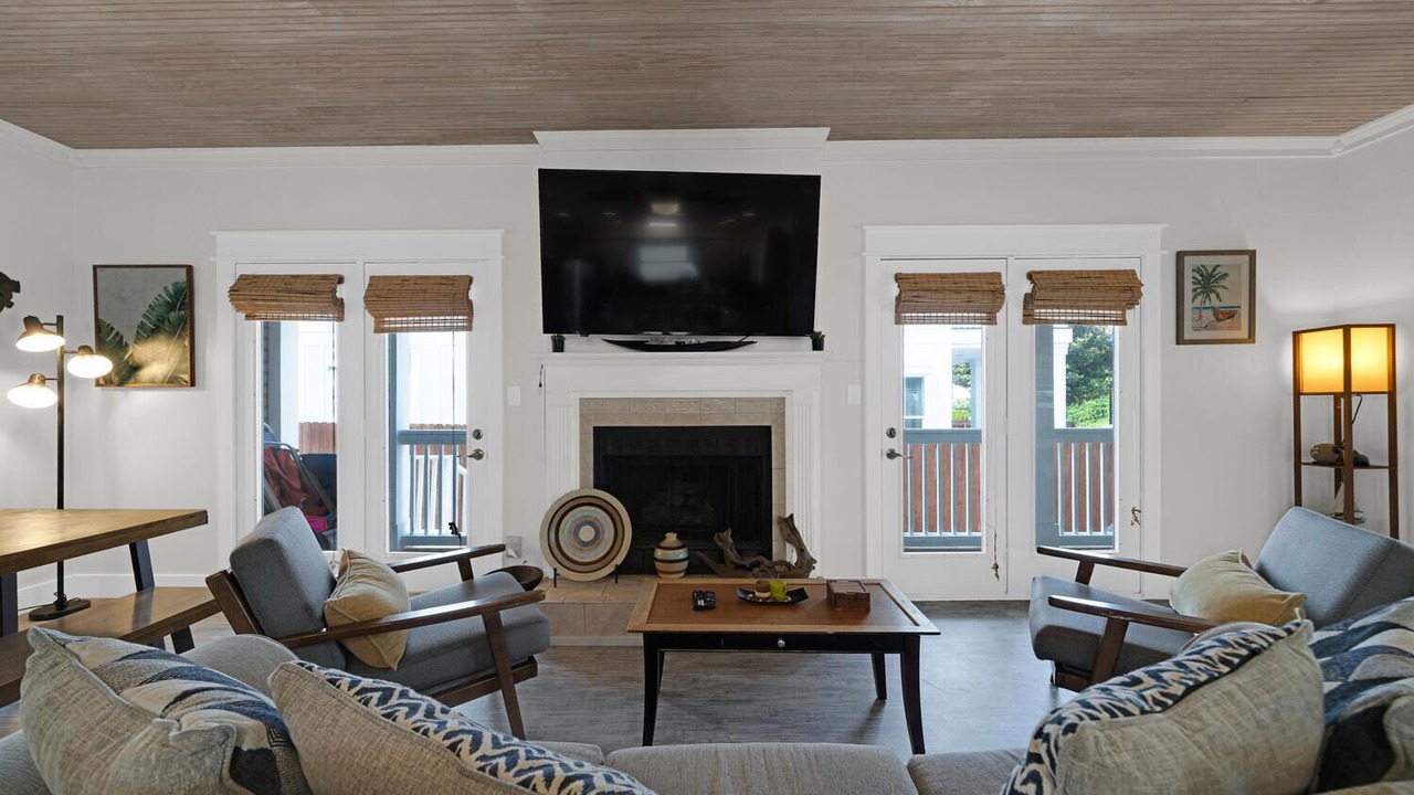 Photo of Livingroom in Clipper Cove