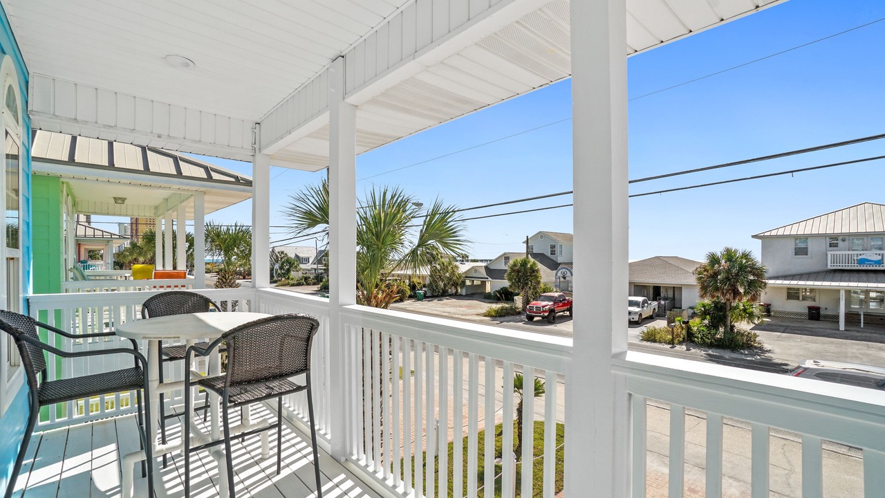 Photo of Patio Balcony in Lullwater Beach