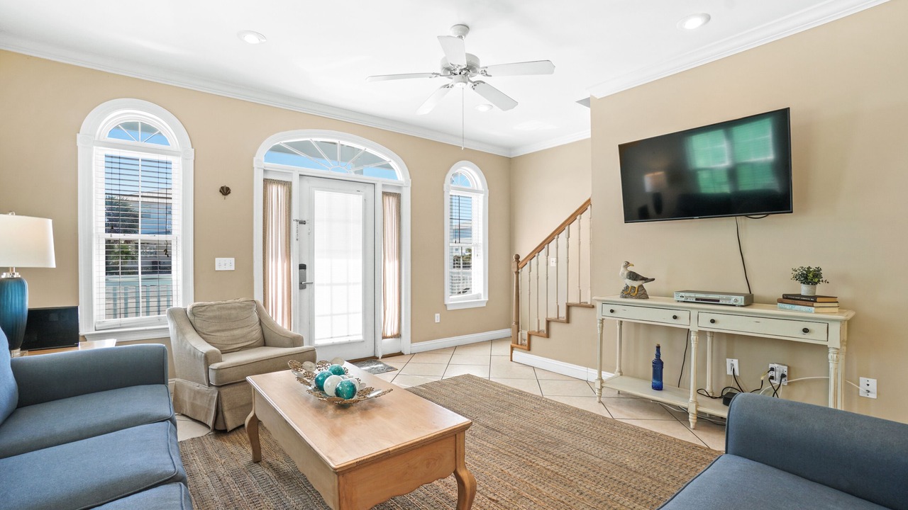 Photo of Livingroom in Lullwater Beach