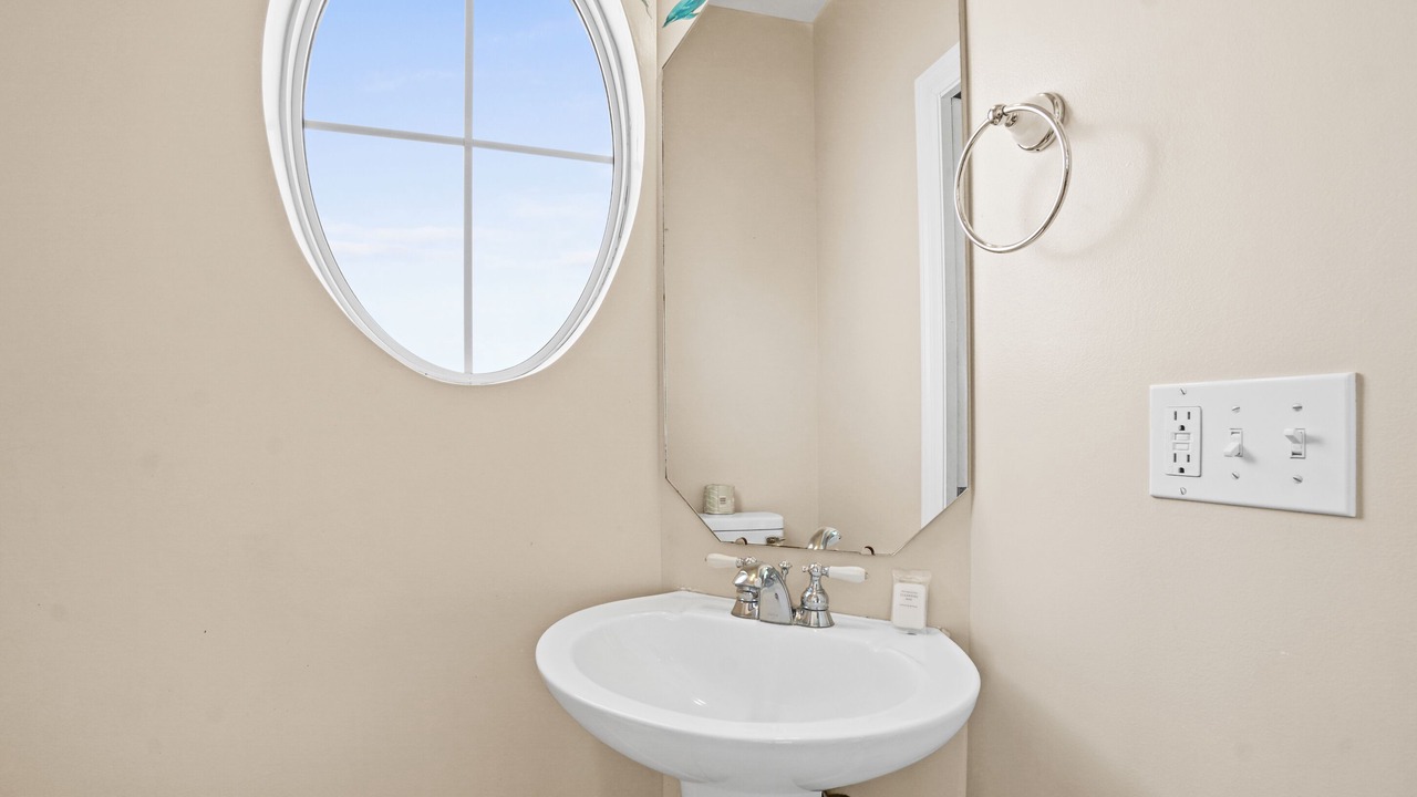 Photo of Bathroom in Lullwater Beach