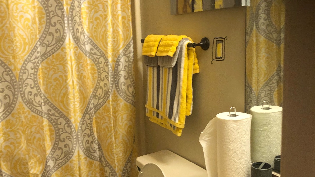 Photo of Bathroom in Lake