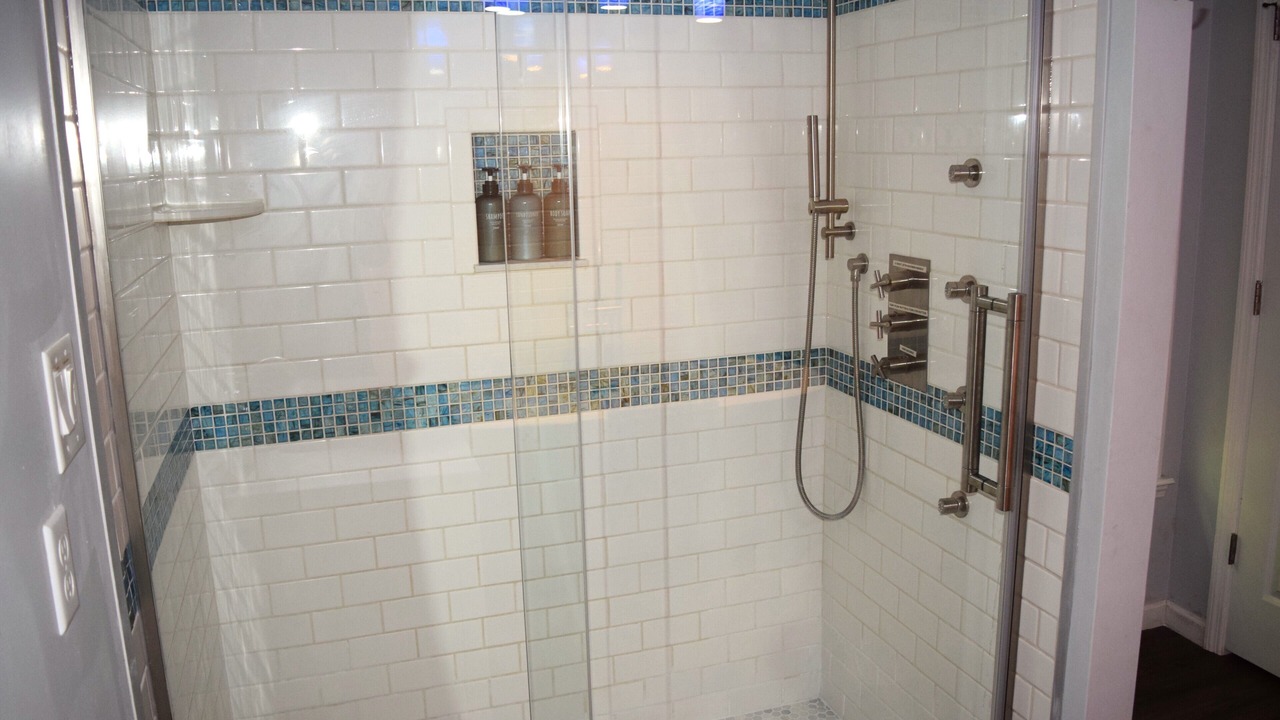 Photo of Bathroom in Guntersville