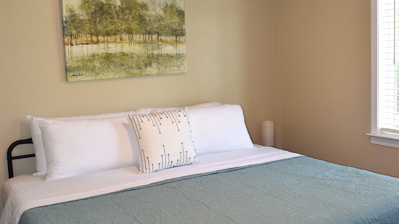 Photo of Bedroom in Guntersville