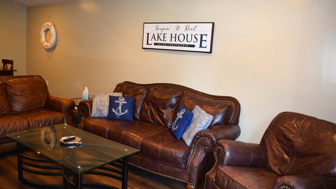 Photo of Livingroom in Guntersville