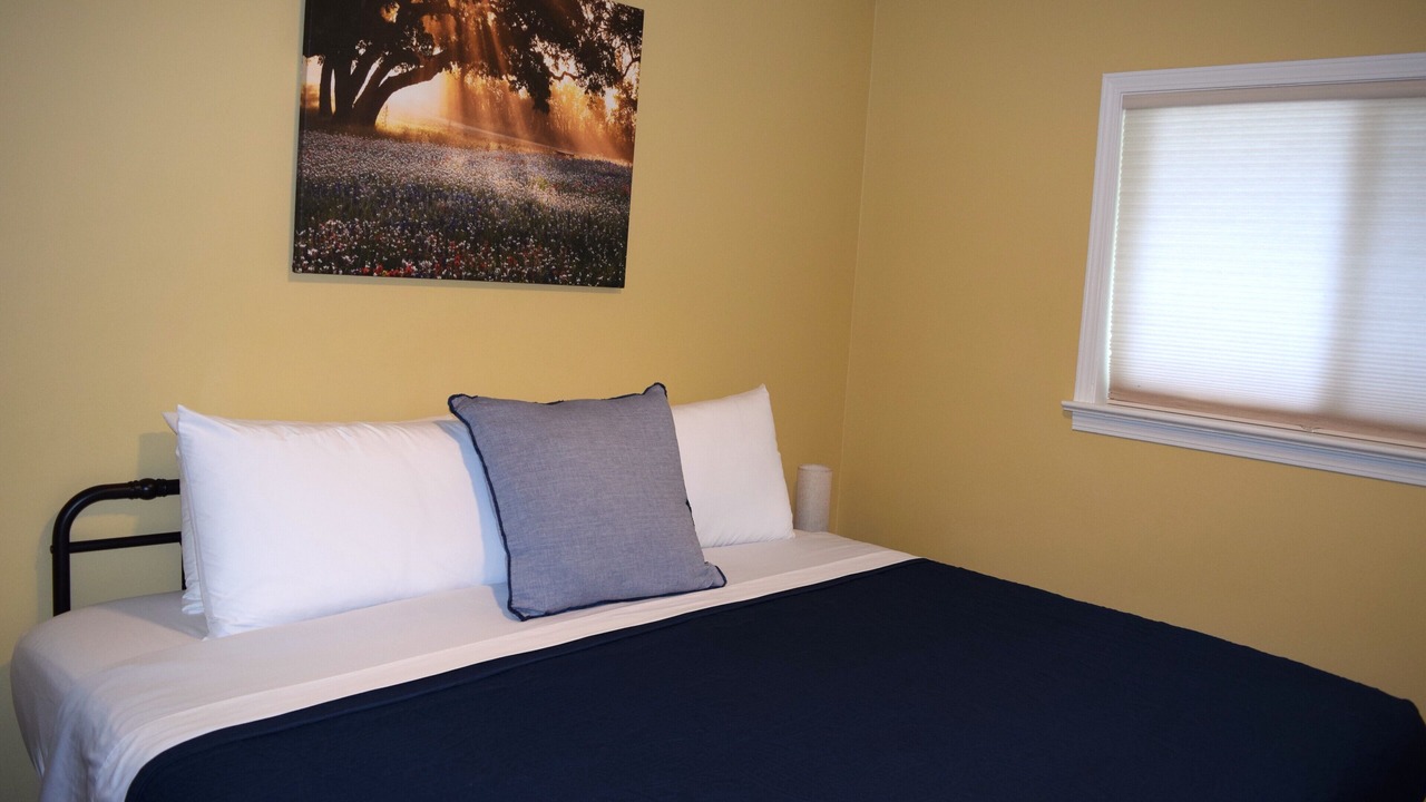 Photo of Bedroom in Guntersville