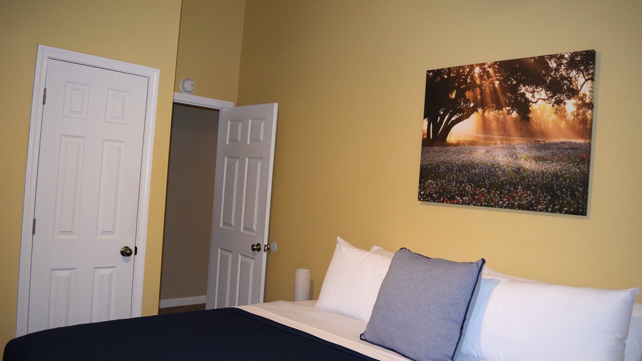 Photo of Bedroom in Guntersville