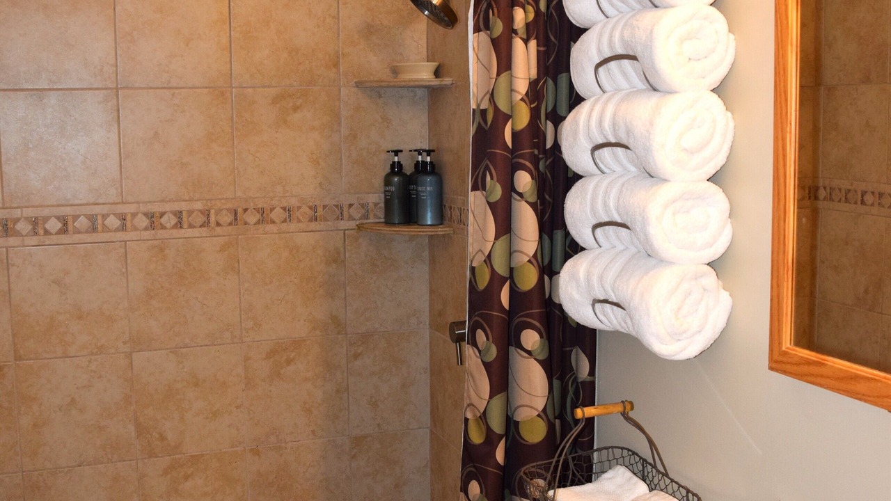 Photo of Bathroom in Guntersville