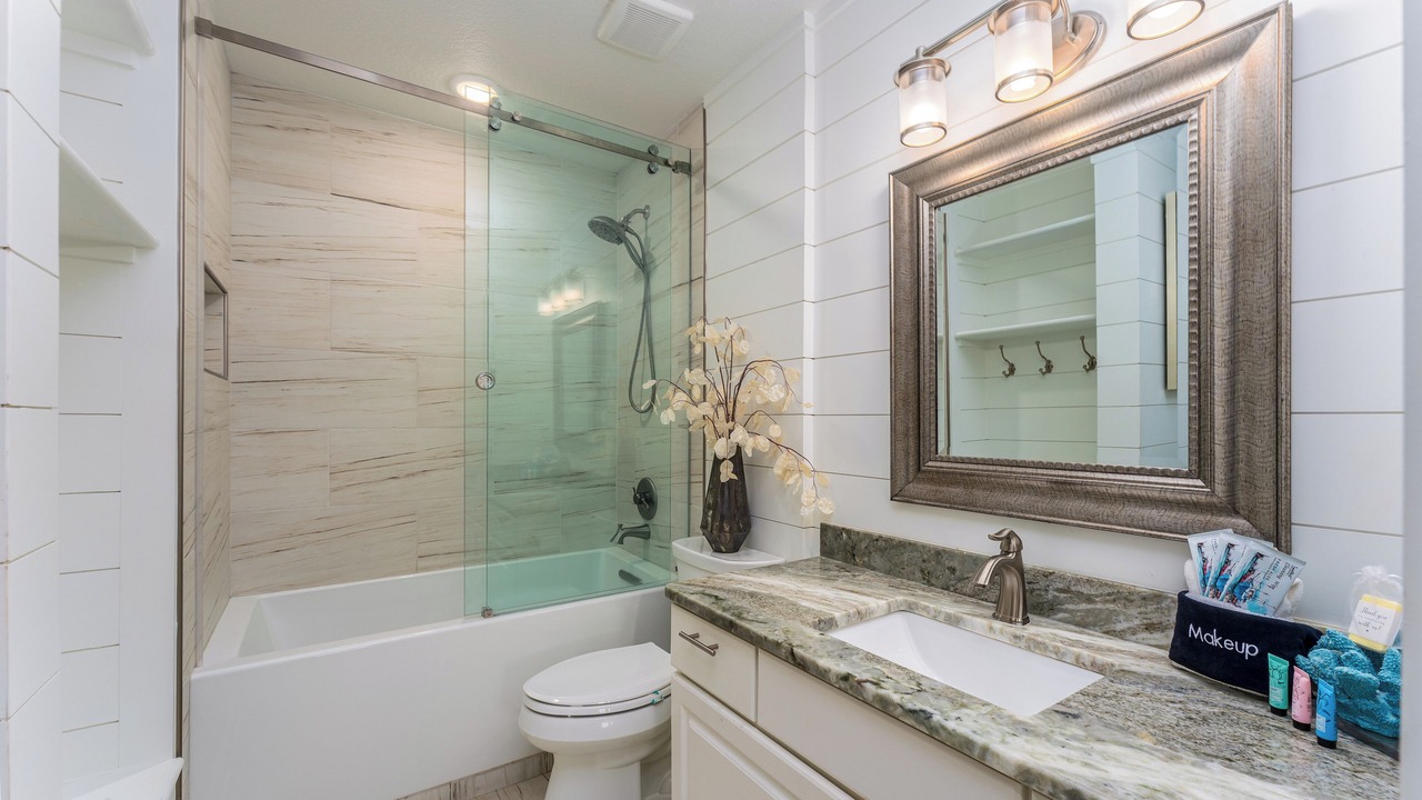 Photo of Bathroom in Seawalk Circle