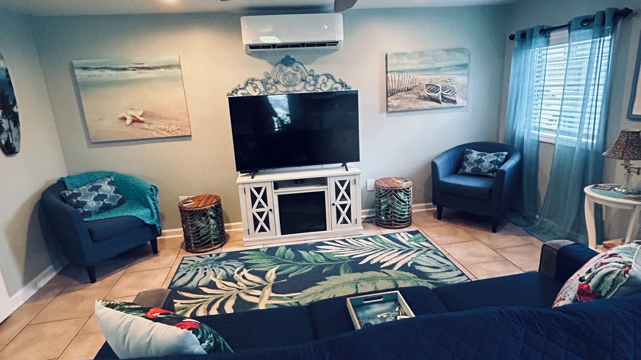 Photo of Livingroom in Mexico Beach