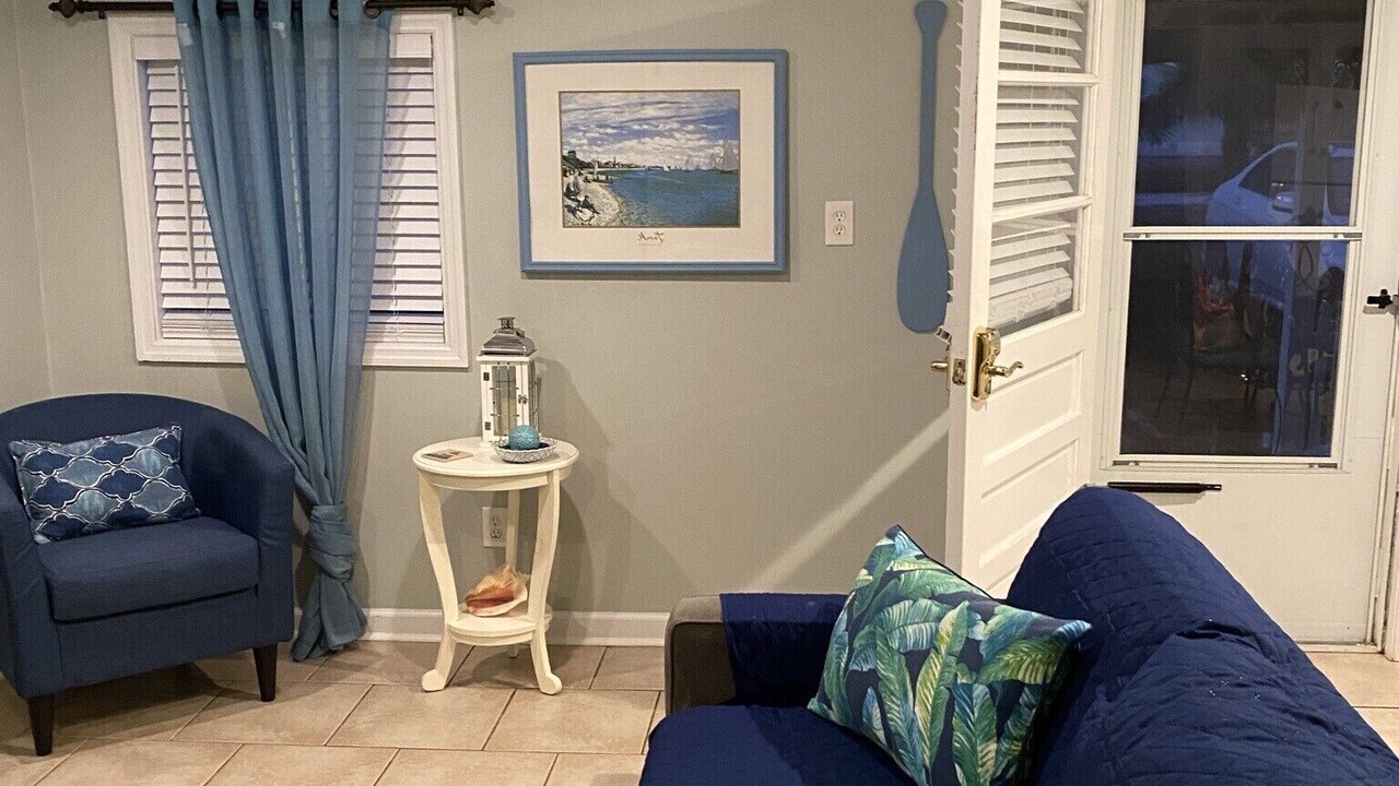 Photo of Livingroom in Mexico Beach