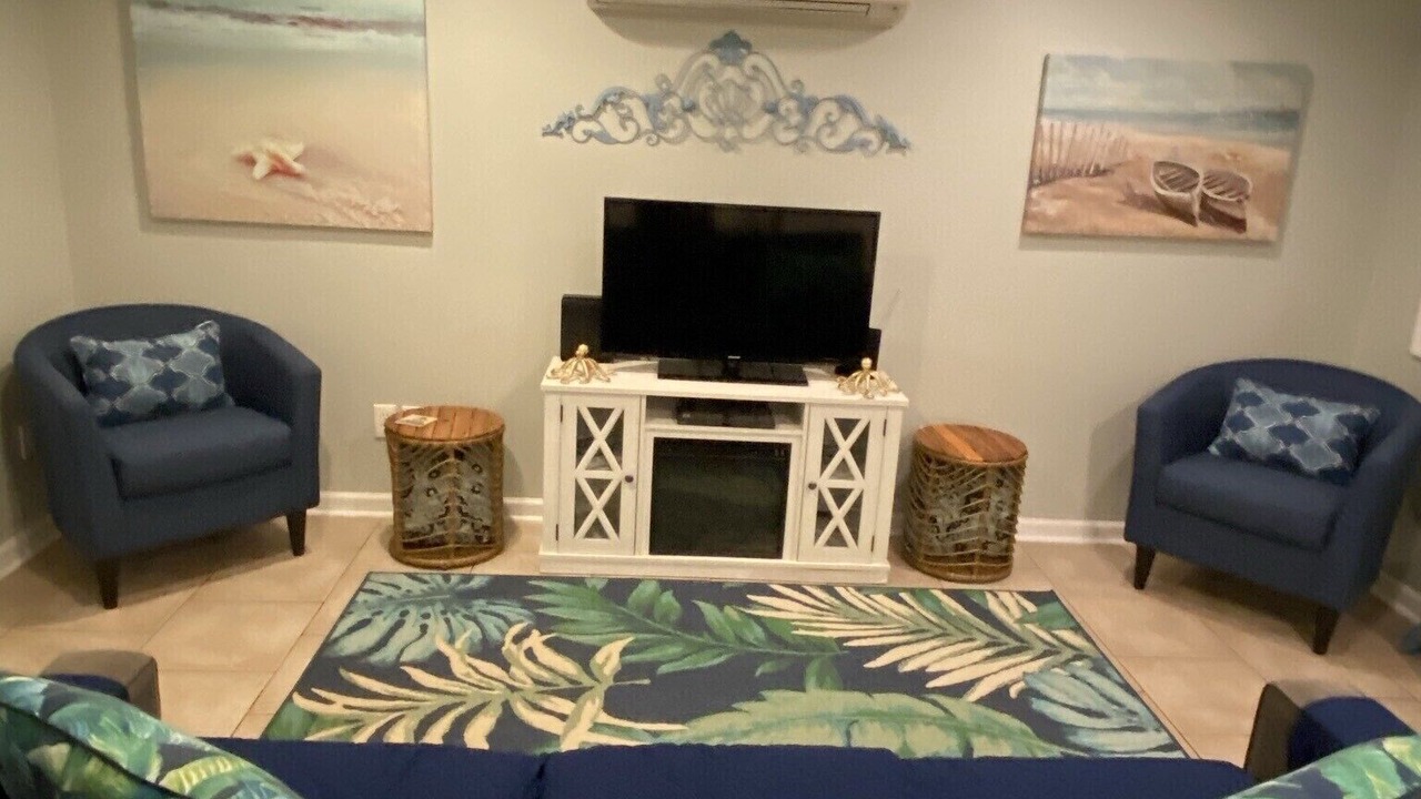 Photo of Livingroom in Mexico Beach