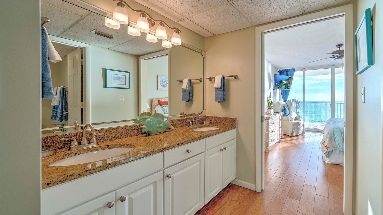 Photo of Bathroom in Long Beach