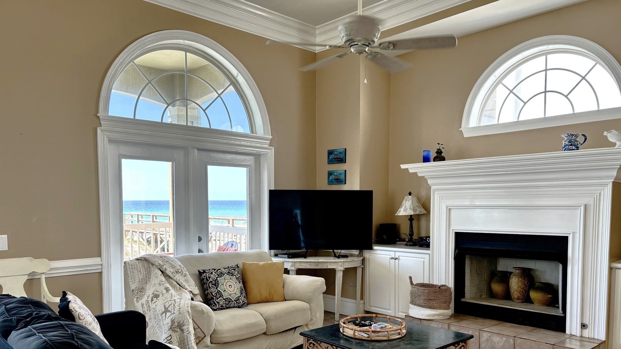 Photo of Livingroom in Destiny Shores