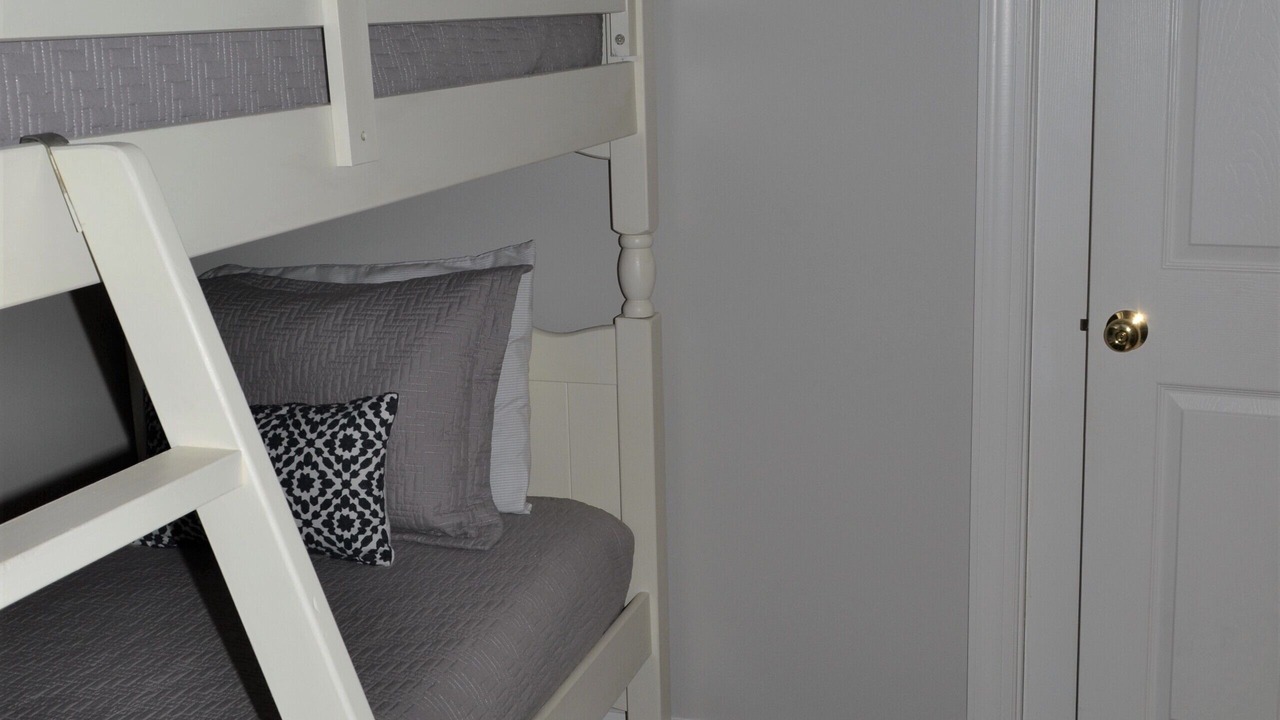 Photo of Bedroom in Seacrest Beach