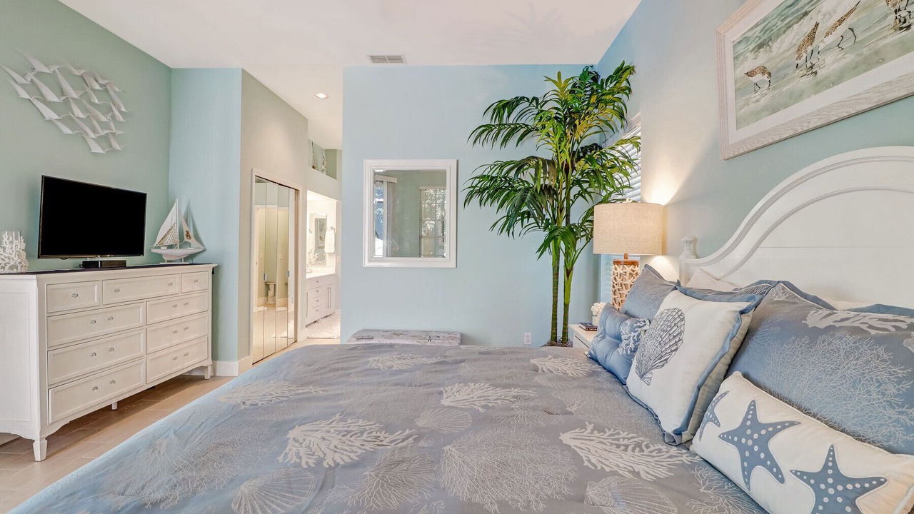 Photo of Bedroom in Crown Pointe