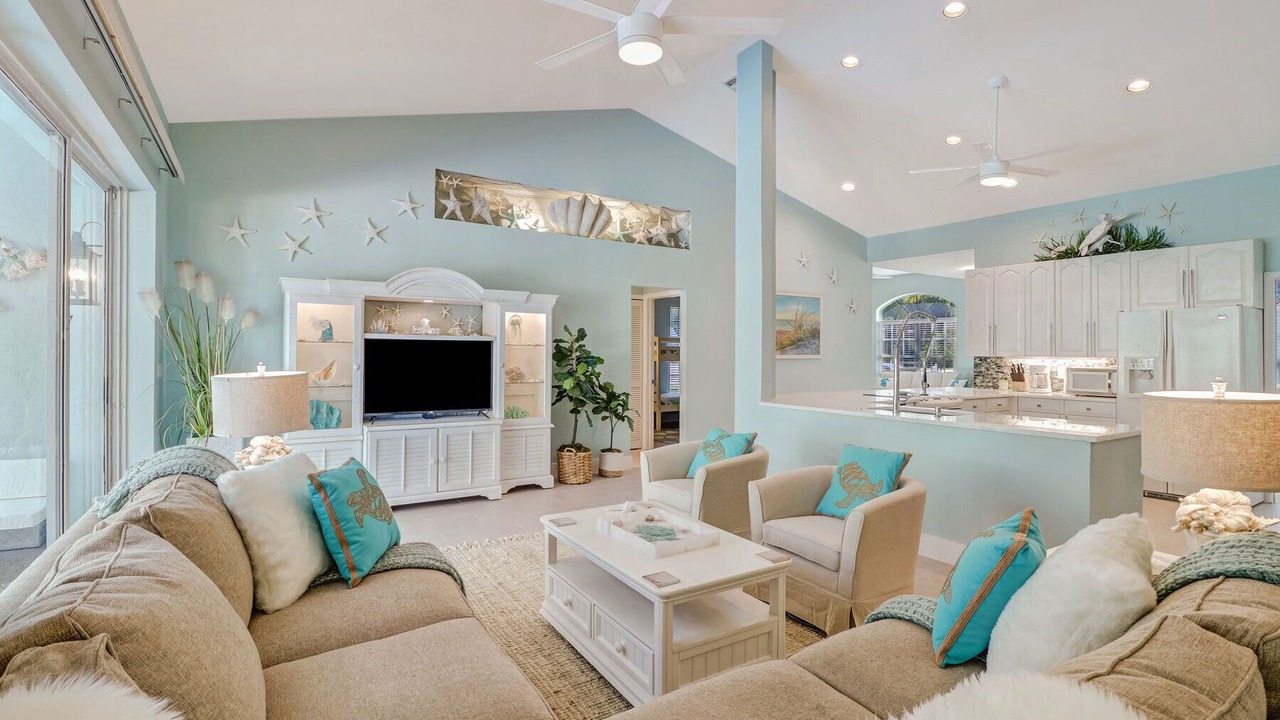 Photo of Livingroom in Crown Pointe