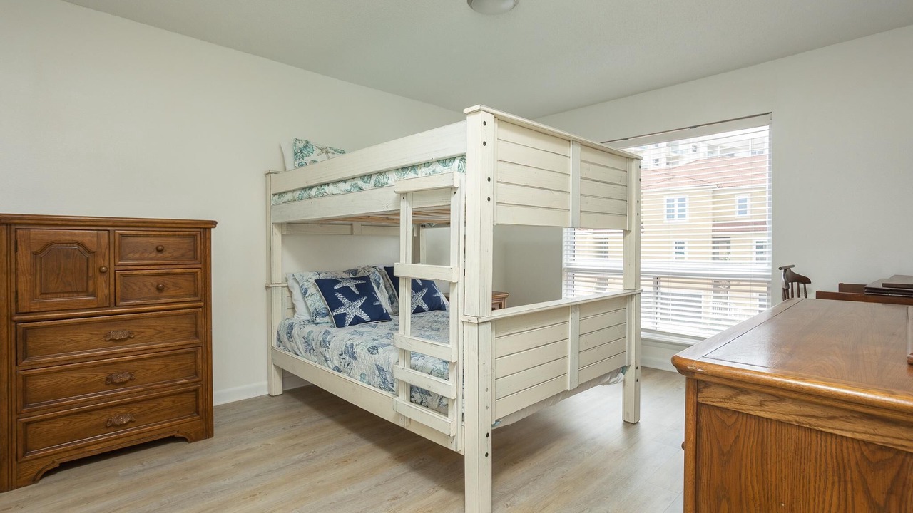 Photo of Bedroom in Pensacola Beach
