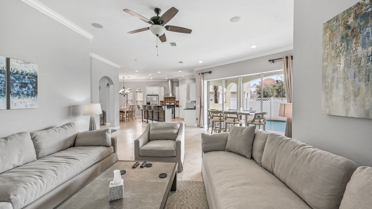 Photo of Livingroom in Emerald Waters Village
