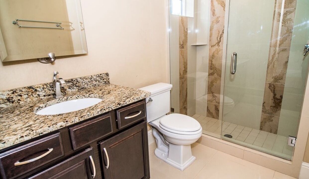 Photo of Bathroom in Villa Lago