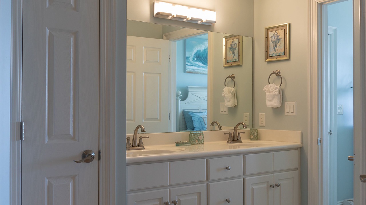 Photo of Bathroom in Thomas Drive