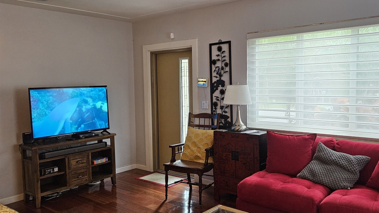 Photo of Livingroom in Riviera Estates