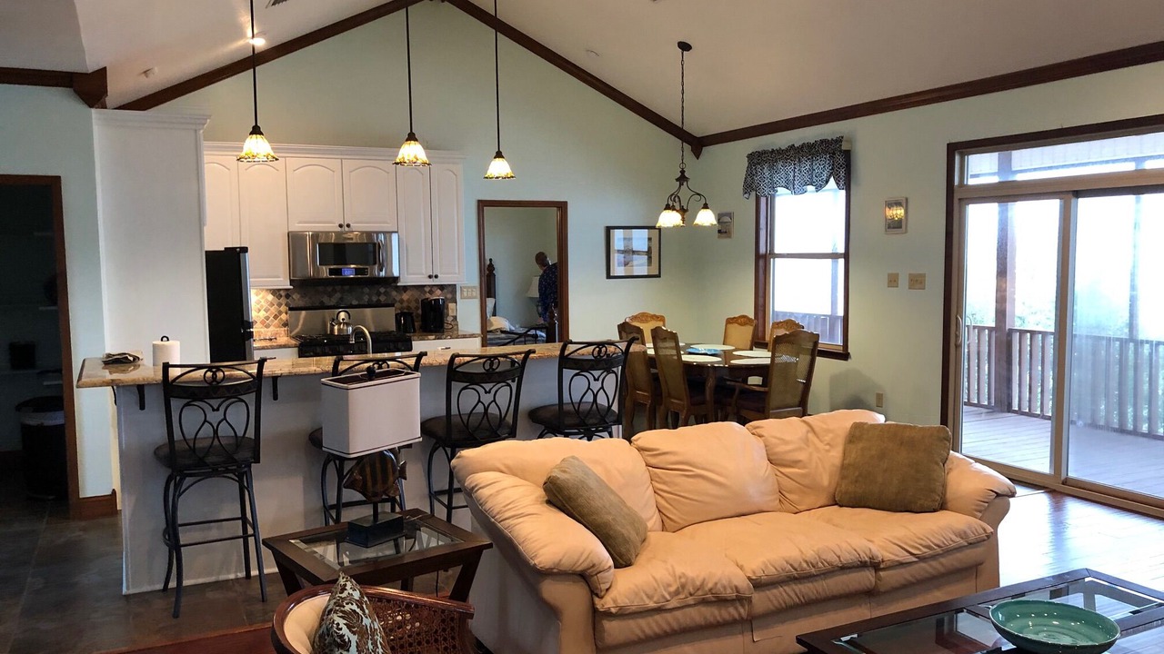 Photo of Livingroom in Ocean Springs