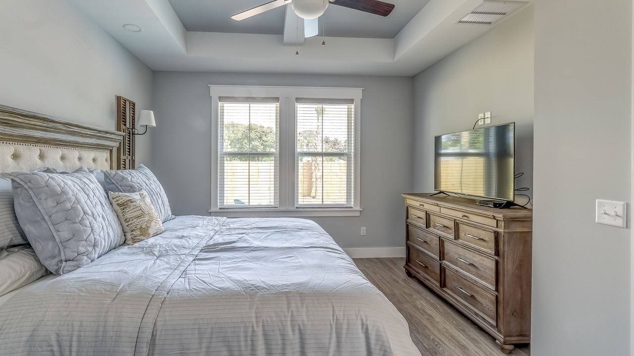 Photo of Bedroom in Laguna Beach Estates