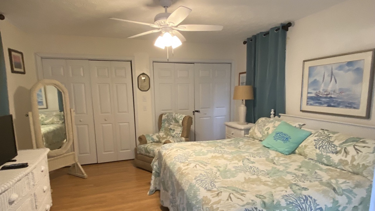 Photo of Bedroom in Laguna Beach