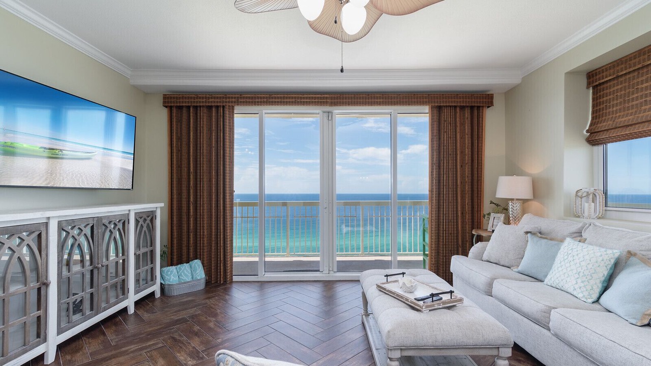 Photo of Livingroom in Miramar Beach