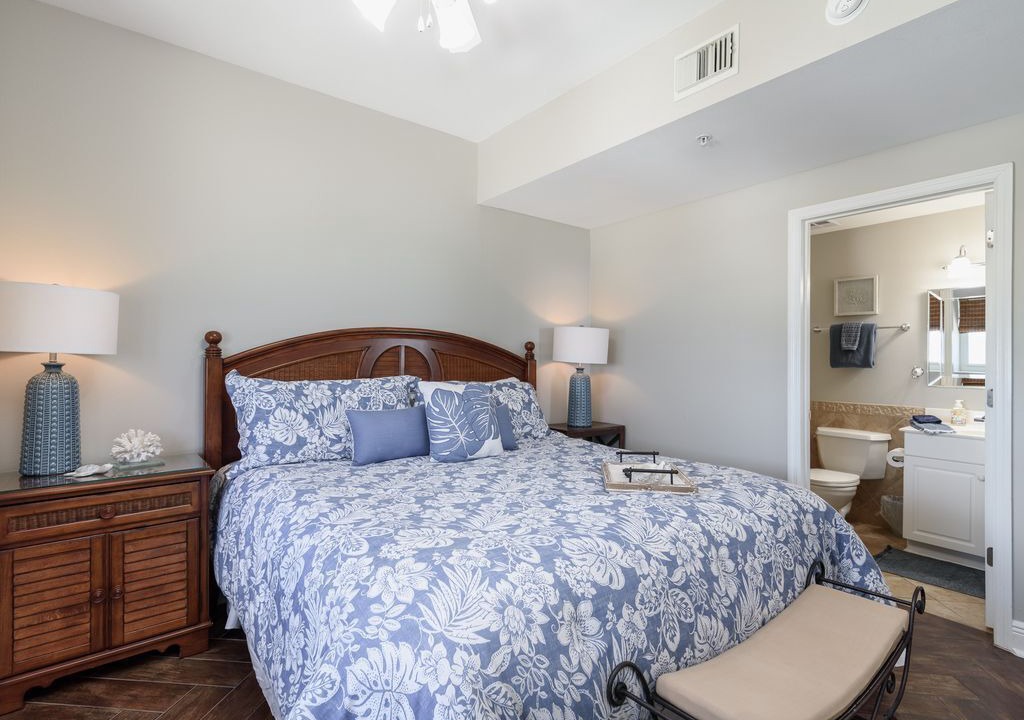 Photo of Bedroom in Miramar Beach